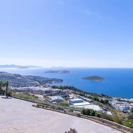 Charming With Amazing View In Bodrum Villa Yalikavak