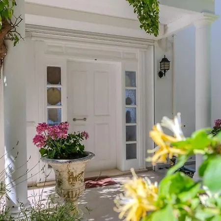 Charming With Amazing View In Bodrum Yalikavak