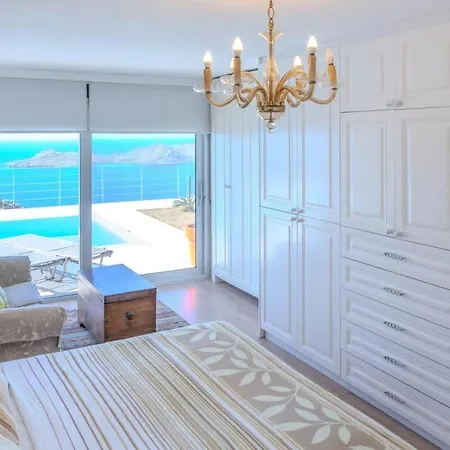 Villa Charming With Amazing View In Bodrum *