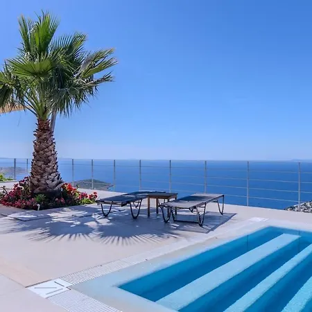 Charming With Amazing View In Bodrum Yalikavak