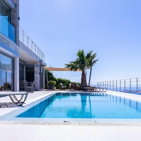 Charming With Amazing View In Bodrum Yalikavak