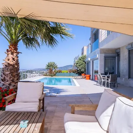 Charming With Amazing View In Bodrum Villa *